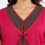 Close-up neckline and bow