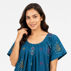 Close up neckline