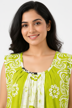 Close Up Neckline