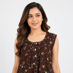 Close-Up Neckline