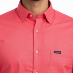 Collar and chest pocket detail