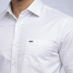 Collar & Button Detail