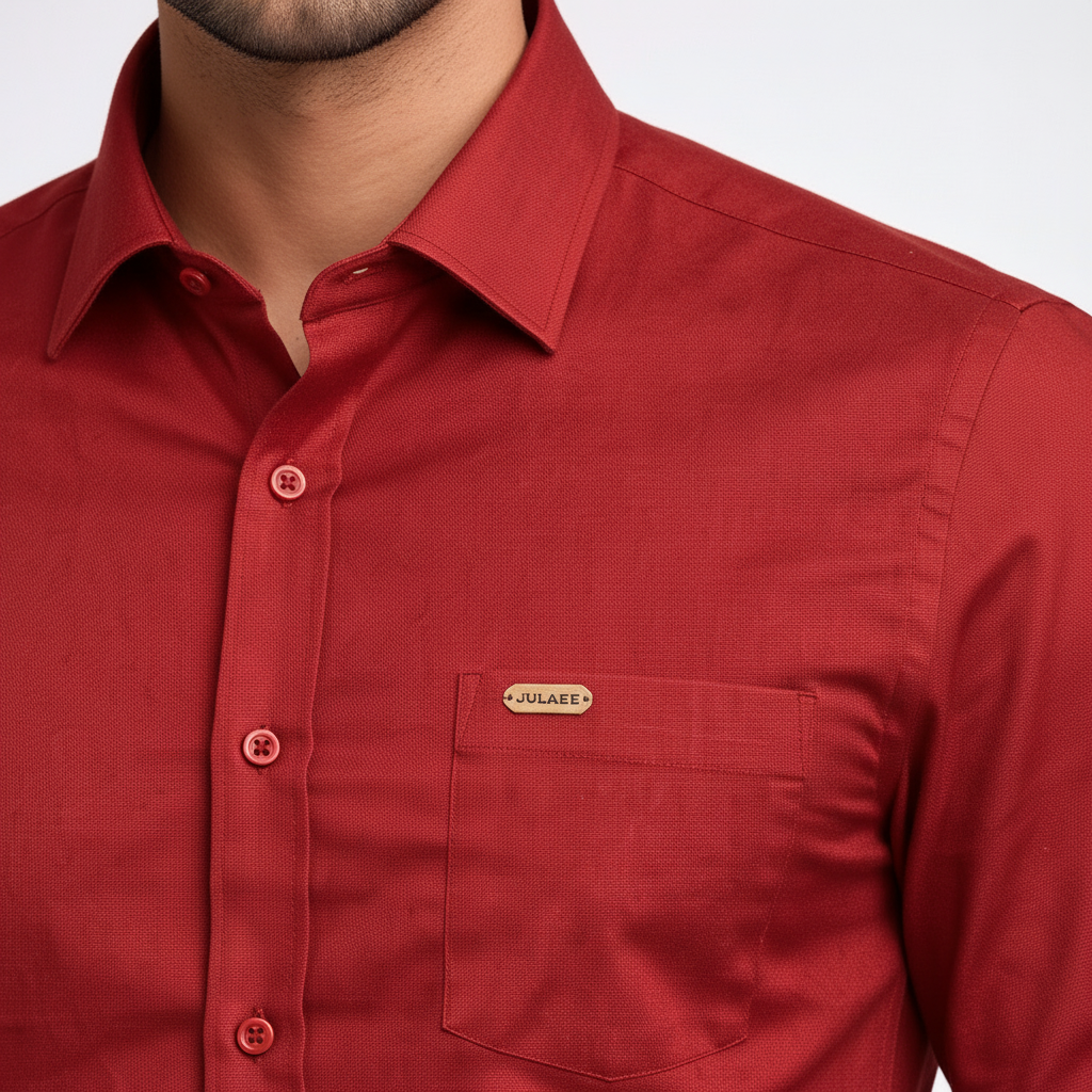 Collar & Button Detail