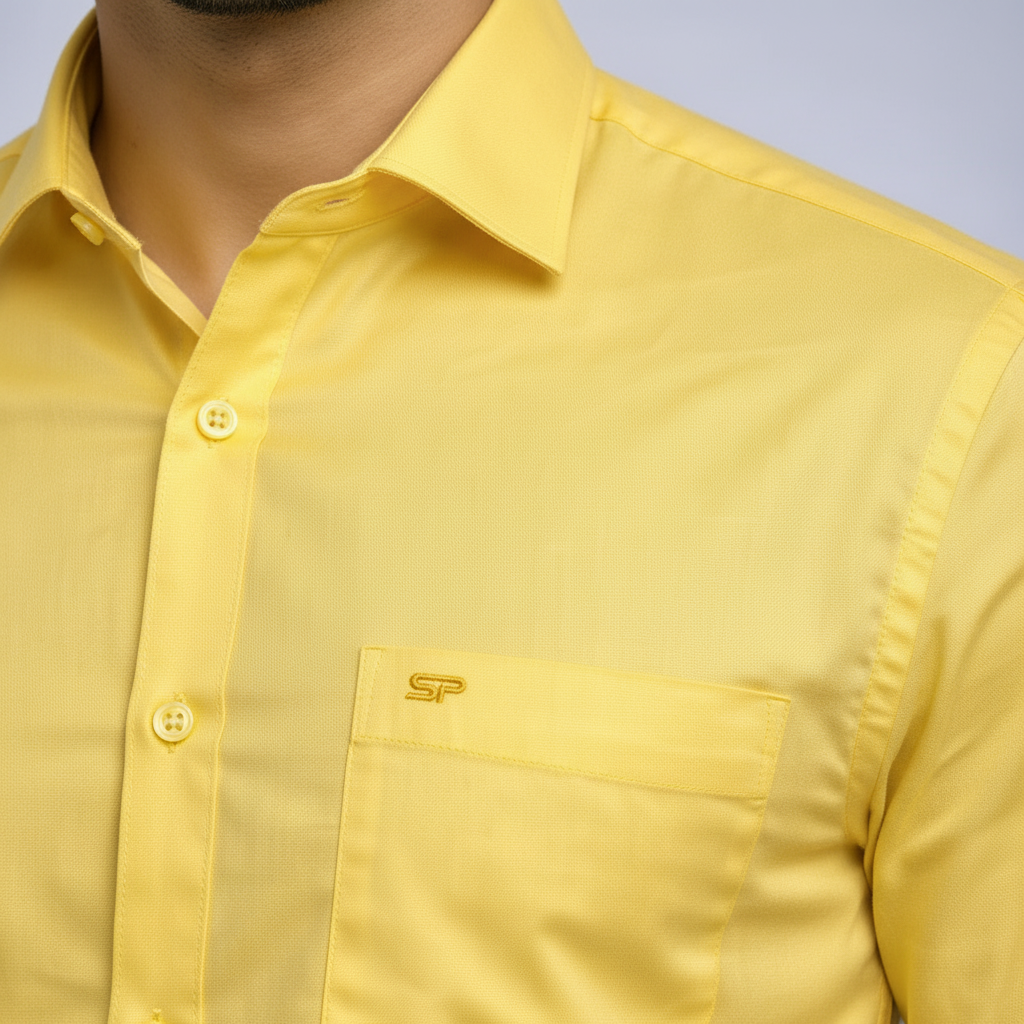 Collar & Button Detail