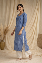 Dynamic walking pose