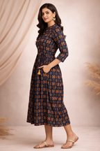 Side angle with hand in pocket