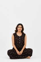 Sitting pose