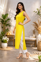Three-quarter side pose